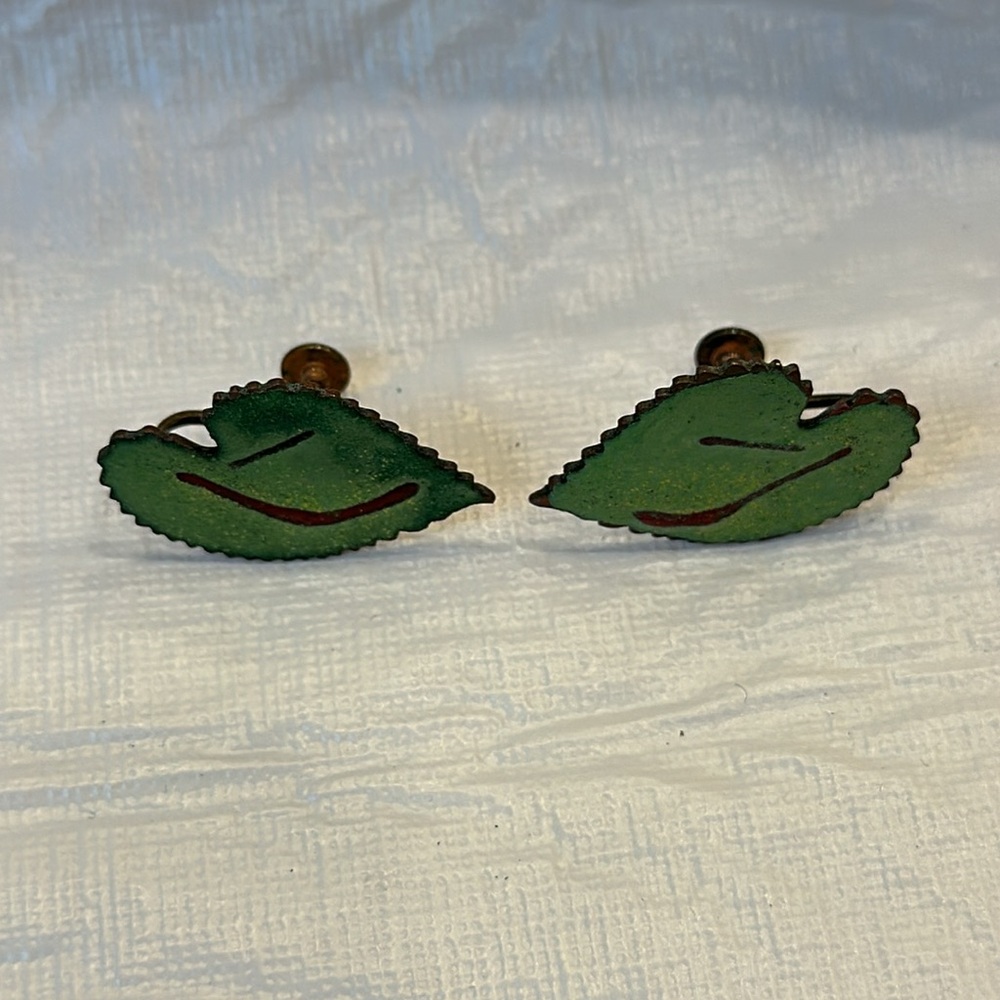 Lot of 5 pairs of vintage screw back earrings - Picture 3 of 8